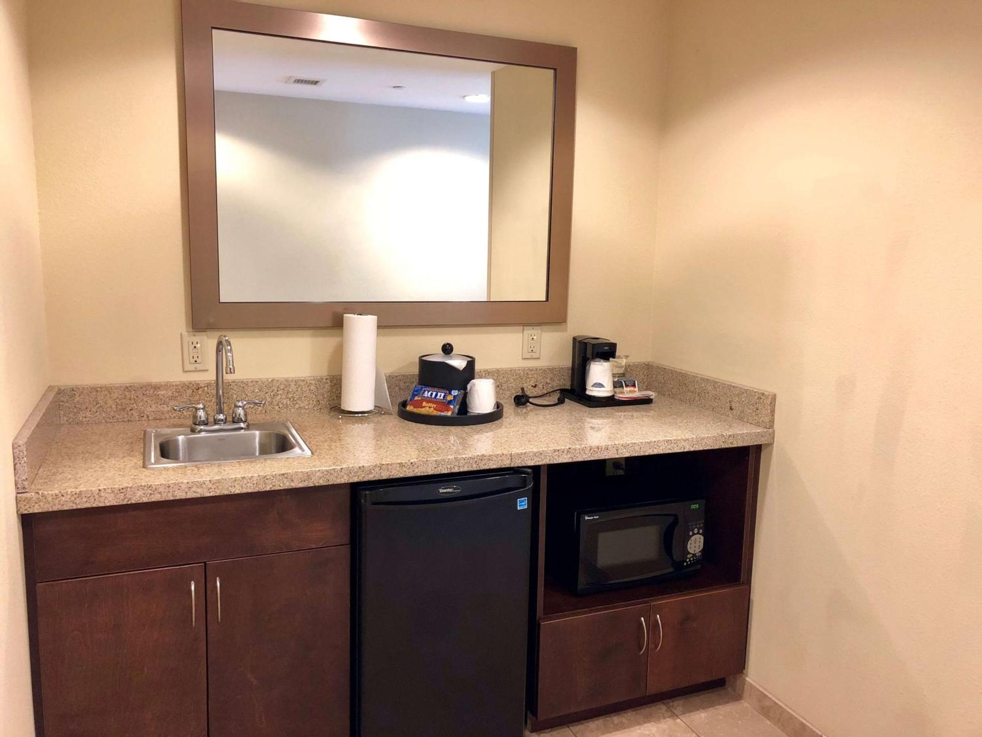 Hampton Inn And Suites Woodstock, Virginia Buitenkant foto