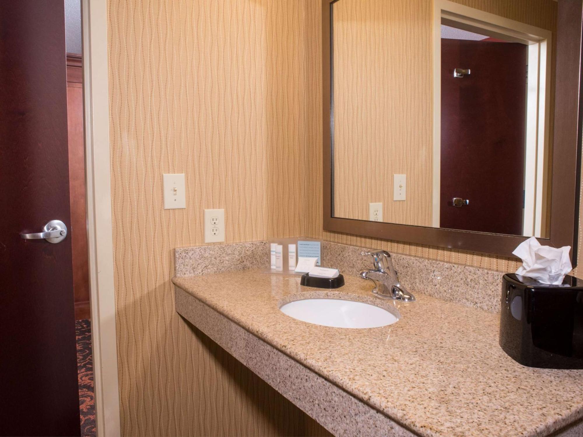 Hampton Inn And Suites Woodstock, Virginia Buitenkant foto