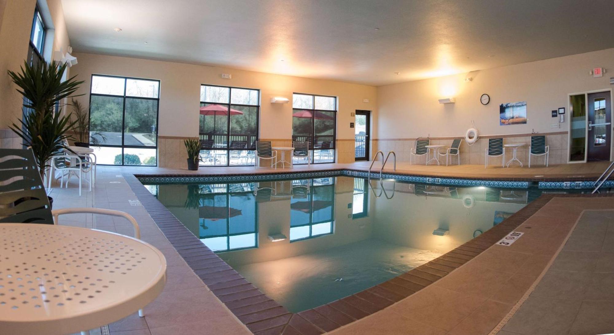 Hampton Inn And Suites Woodstock, Virginia Buitenkant foto