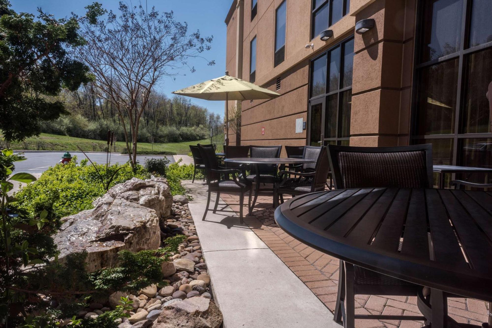 Hampton Inn And Suites Woodstock, Virginia Buitenkant foto